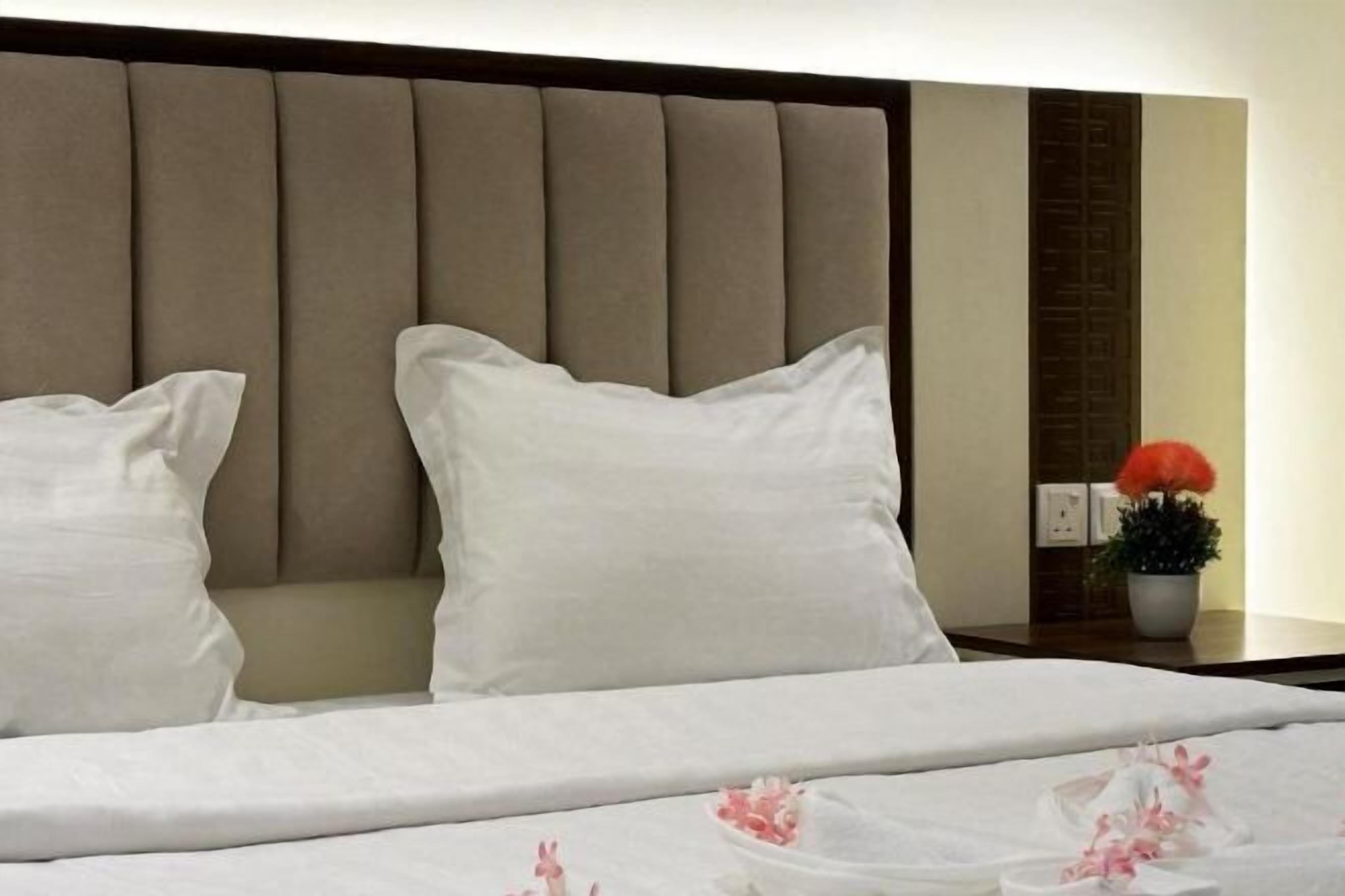 Soundproofing, free WiFi