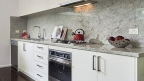 Private kitchen - Pharaoh’s Retreat in leafy Caulfield  (Caulfield North)