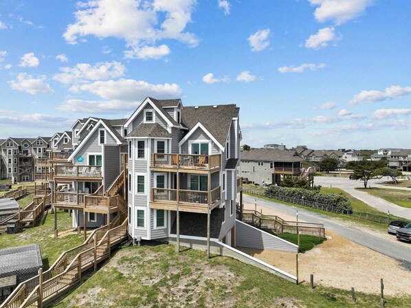 Exterior - Sea Seeker 2 Bedroom Condo W/ Indoor pool access! (Duck)