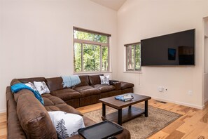 TV connectée, cheminée