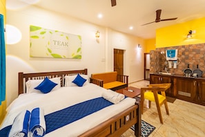 Grand Villa | 4 bedrooms, Egyptian cotton sheets, premium bedding, desk