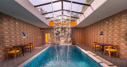 Teak Leaf Gateway Resort