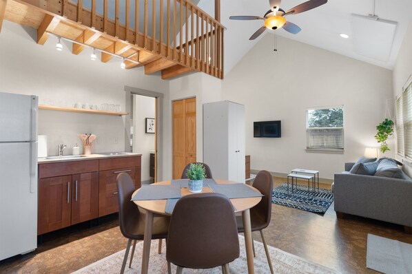 Interior - Enchanting Grapevine Alley (Fort Collins)