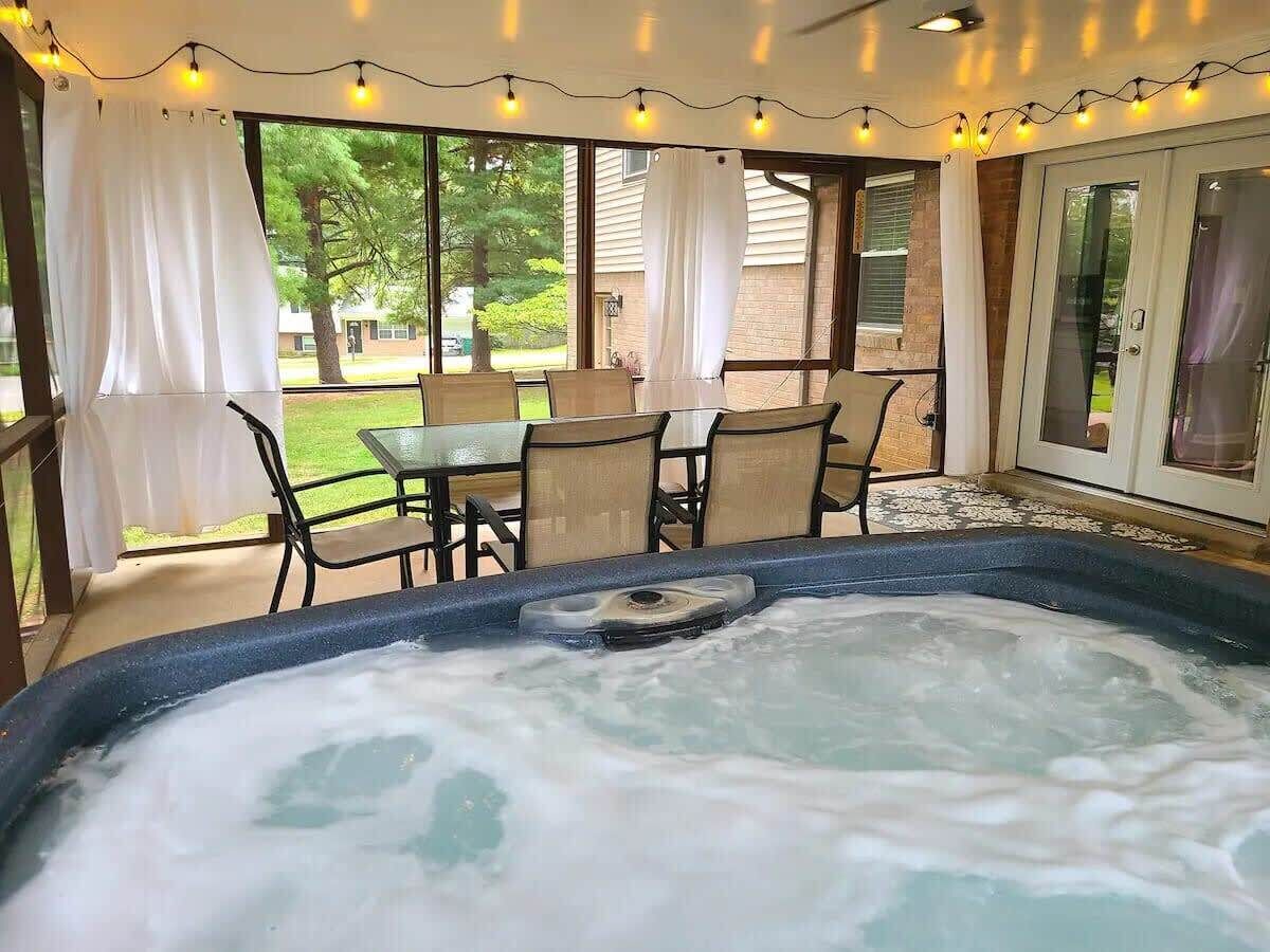 Newly Remodeled 3BR with Hot Tub and Game Room