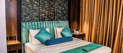 Executive Double Room | Free WiFi