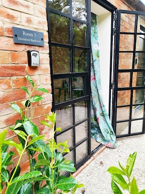 Habitació doble estàndard, accessible, amb bany privat | Exterior