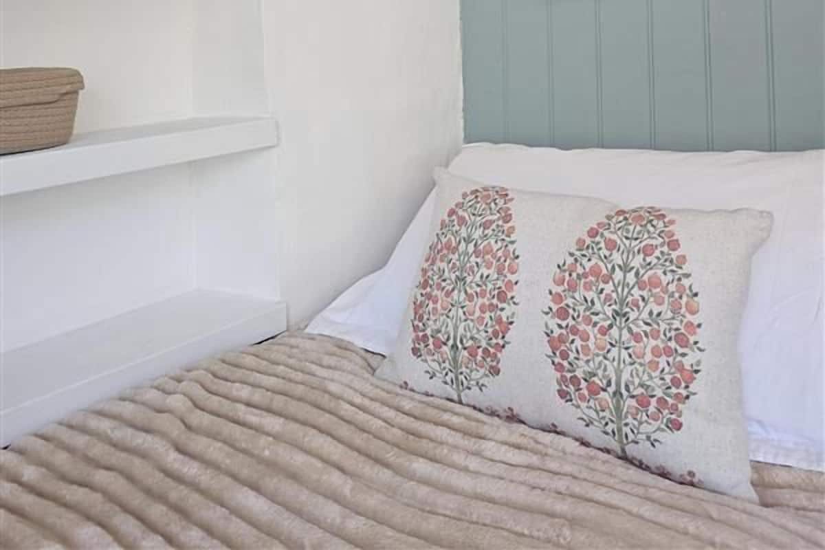 Standard Twin Room, Ensuite, Courtyard View