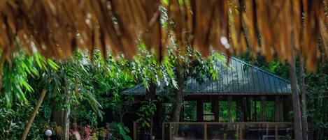 Coin salon dans le hall