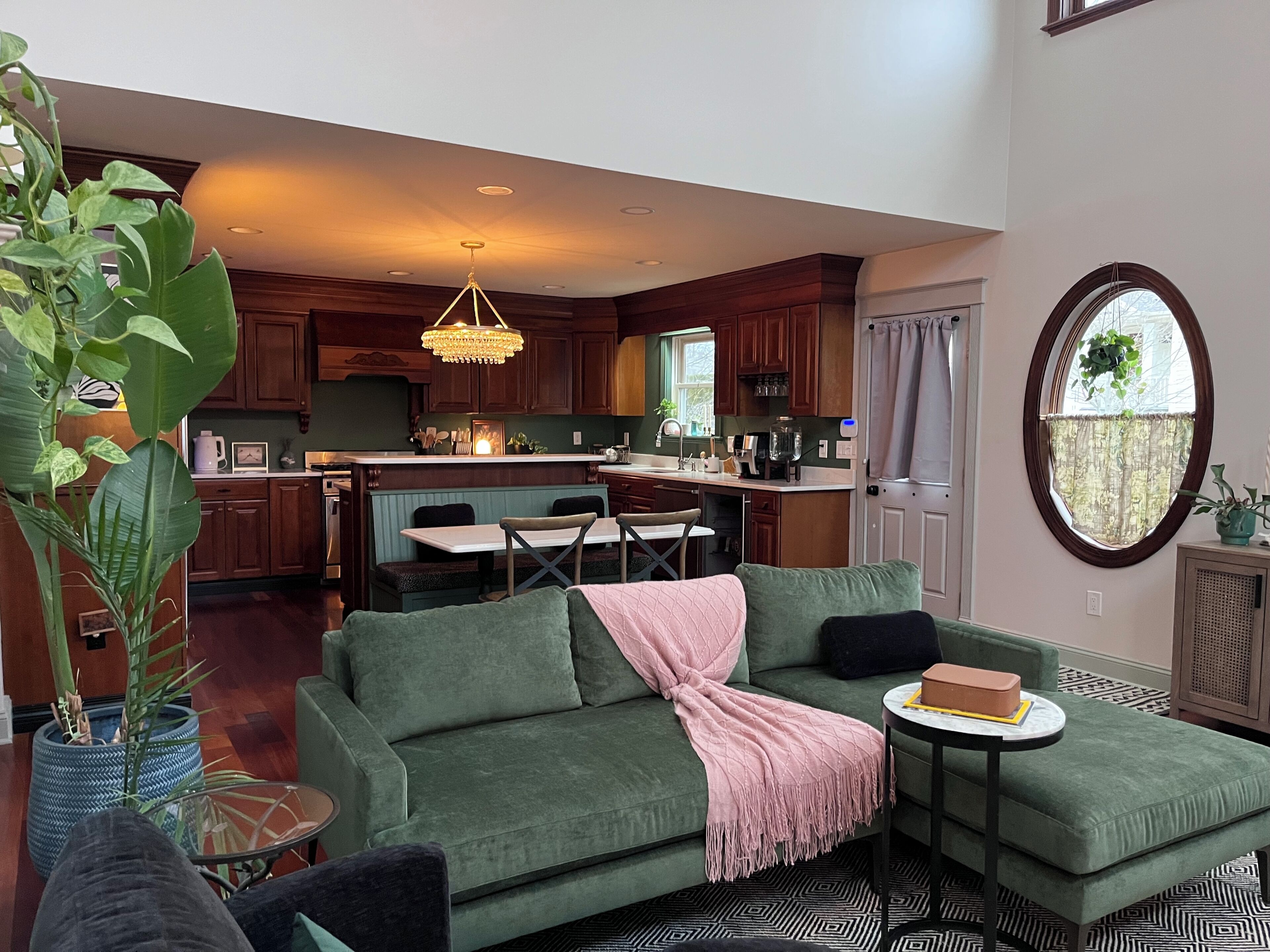 Smart TV, fireplace, DVD player, music library