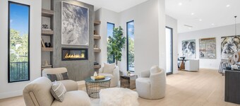 Belden Modern Villa - New Hollywood Hills Modern w/ Pool & City Views
