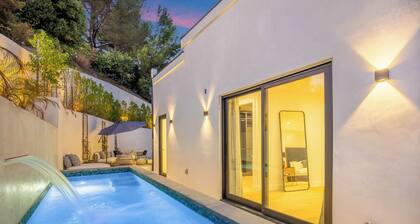 Belden Modern Villa - Iconic Hollywood Hills Retreat