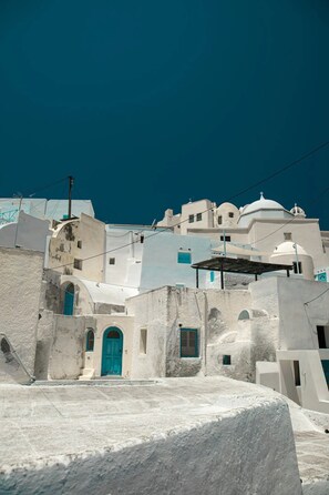 Front of property - Panoramic Argyro's IO House with Jacuzzi (Santorini)