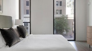 2 Schlafzimmer, Schreibtisch, Bügeleisen/Bügelbrett, WLAN