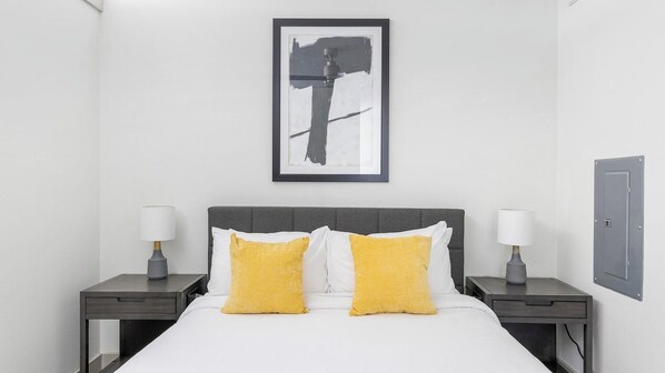 Schreibtisch, Bügeleisen/Bügelbrett, WLAN, Bettwäsche