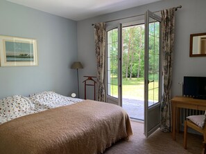 3 多间卧室、熨斗/熨衣板、WiFi、床单