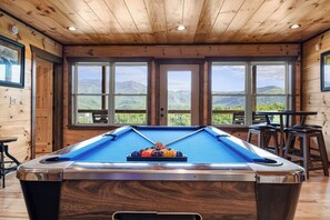 Spielezimmer