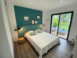 2 chambres, fer et planche à repasser, Wi-Fi, draps fournis