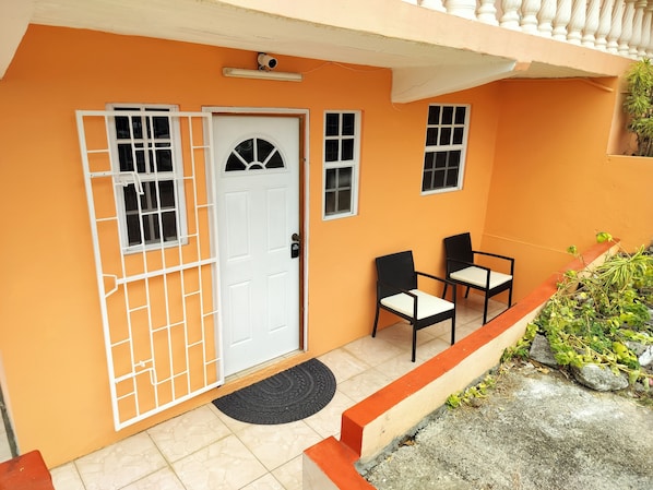 Exterior detail - Sunshine Avenue Treasure Suite A luxurious home away from home with every stay. (Saint George)