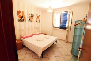 2 chambres, fer et planche à repasser, Wi-Fi, literie fournie