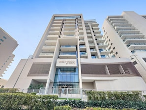 1 bedroom, Internet - Luxurious Studio in Westwood by Imtiaz - Al Furjan (Dubai)