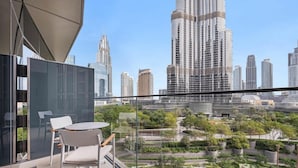 Apartment | 3 bedrooms, Internet - Luxurious 3-bedroom Apartment Facing Burj Khalifa in The Address Dubai Opera (Dubai)