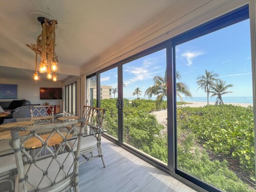 Kings Crown 118: Remodeled 3 BR Gulf Front Condo!