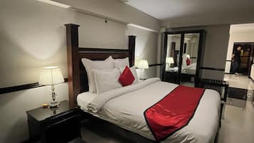 Family Suite | Soundproofing, iron/ironing board, free WiFi