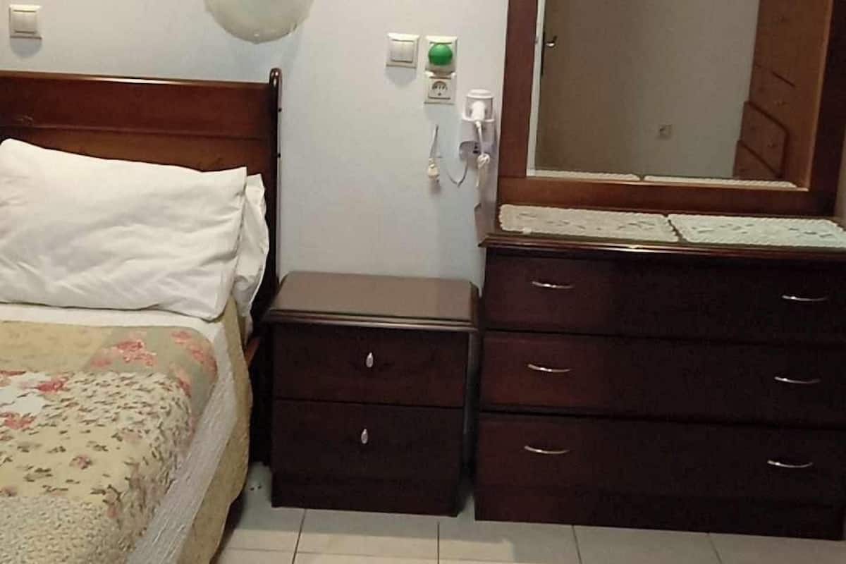 3 bilik tidur, busa memori, dihias secara berasingan