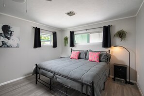 3 bedrooms, WiFi, bed sheets