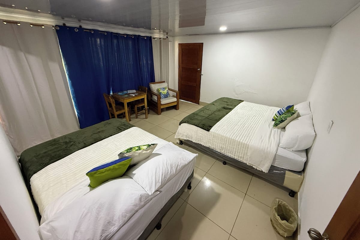 Wifi gratis y ropa de cama 