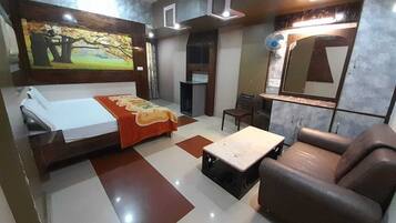 Quarto luxo | 1 quarto, Wi-Fi de cortesia
