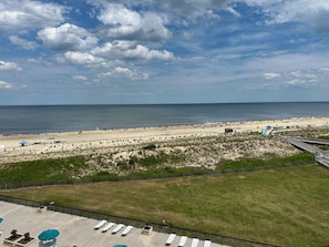 Beach - Oceanfront Sea Colony Condo, 6th Floor Views & Resort Amenities at Dover House (Bethany Beach)