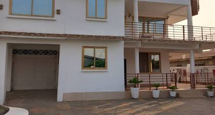 Mikado Guest House Adenta