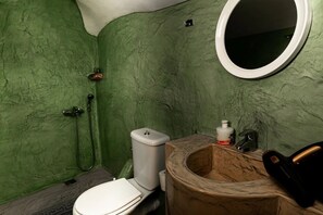 Apartamento | Banheiro | Produtos de toalete grátis, secador de cabelo, toalhas de banho 