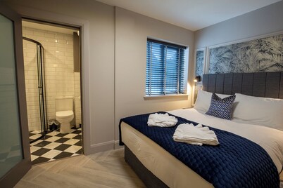 Modern Snug room in the heart of Galway