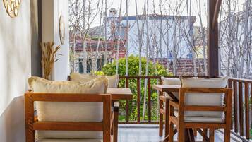 Deluxe Double Room, Garden View | Terrace/patio