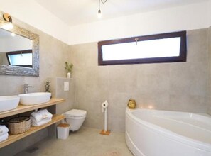 Villa (Four Bedroom with Heated Pool and Jac) | Bathroom | Towels - Villa Sunshine (Sukosan)