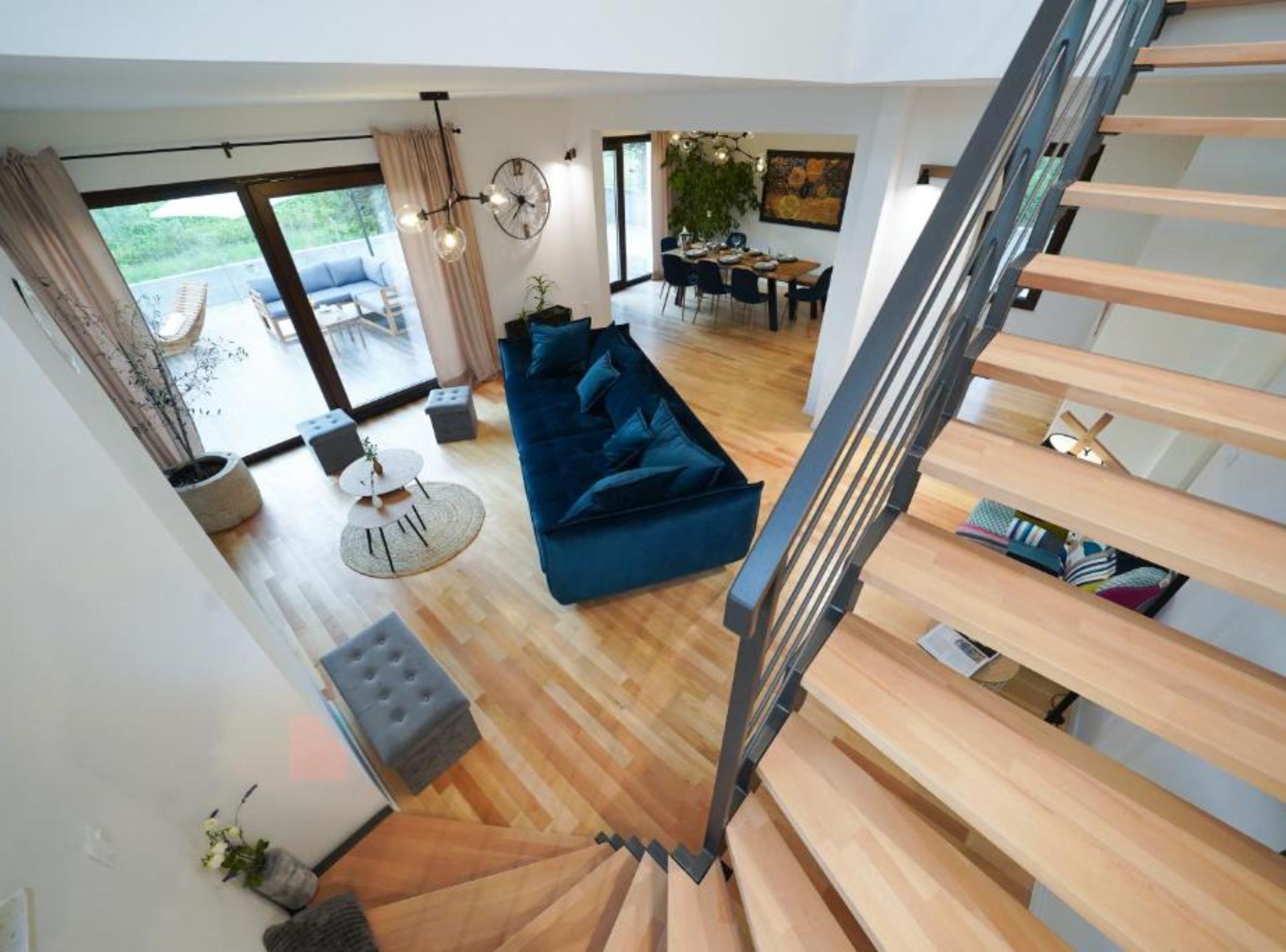 别墅 (Four Bedroom with Heated Pool and Jac) | 客厅 | 32-英寸智能电视 （配备有线频道）、乒乓球