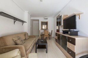 TV - Costa Azahar III Rental Holidays REF 013 (Oropesa del Mar)