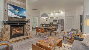 Una Smart TV, una chimenea