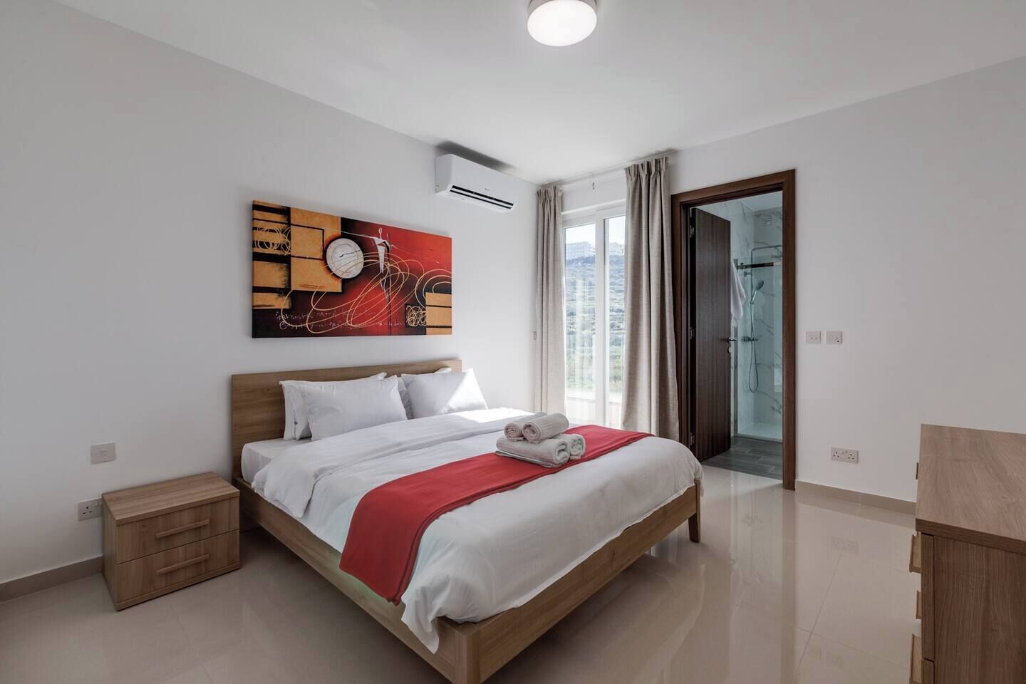 3 chambres, fer et planche à repasser, lit parapluie, Wi-Fi gratuit
