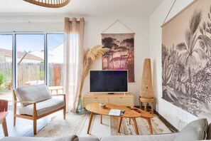 TV