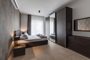 3 chambres, fer et planche à repasser, lit parapluie, Wi-Fi gratuit