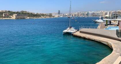 Stylish 3-bed seafront apartment in Sliema’s award-winning Fort Cambridge. Modern luxury, breathtaking views & the perfect coastal lifestyle.