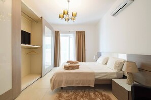 3 bedrooms, iron/ironing board, travel crib, free WiFi