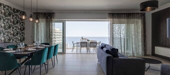 ✨ Modern 3-bed seafront apartment on the 6th floor of Sliema’s award-winning Fort Cambridge 🌊. Stylish interiors, stunning views & luxury living in Malta’s top location.