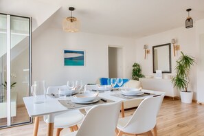Dining - Escape to Fouesnant in a flat with balcony (Fouesnant)