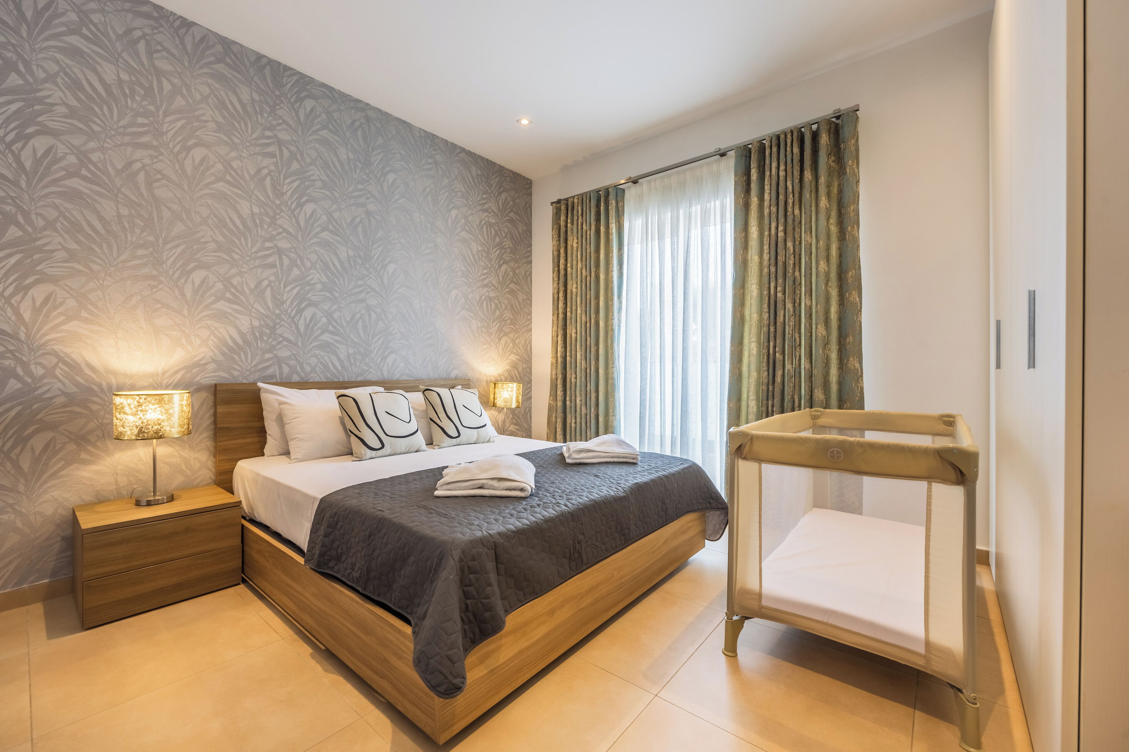 2 bedrooms, iron/ironing board, free WiFi, bed sheets