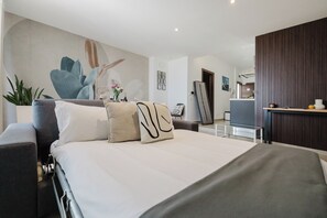 1 bedroom, iron/ironing board, travel crib, free WiFi - Family-friendly stay in idyllic Mellieħa 🌴☀️ Just minutes from Għadira, Paradise Bay, and Golden Bay, with easy access to Malta’s best beaches 🌊 For comfort, coin-operated air conditioning is available ❄️💠 (Il-Mellieħa)