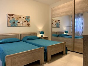 2 bedrooms, iron/ironing board, free WiFi, bed sheets